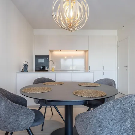 Lecomte - The Shoreline Paradise 45