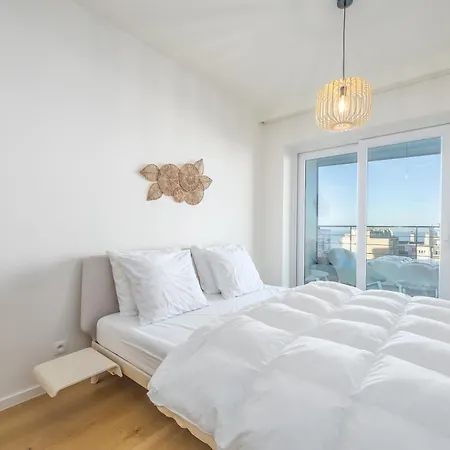 Lecomte - The Shoreline Paradise 45